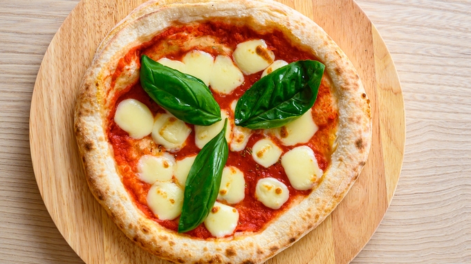 【楽天月末セール】＜チェロステラート＞ピッツァが自慢の本格イタリアンコース【夕朝食付】